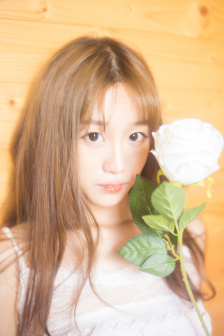 箱子里的女人